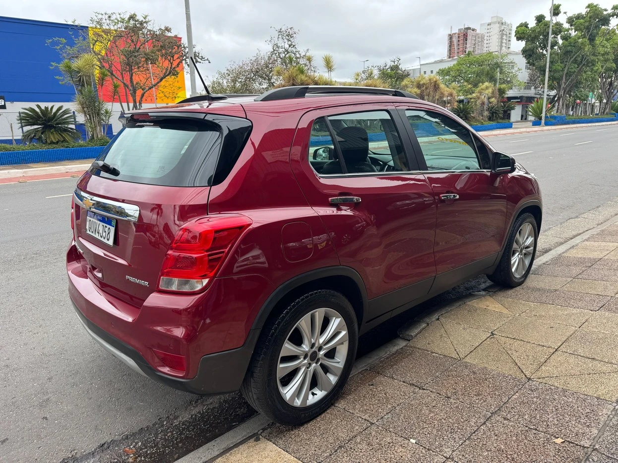 CHEVROLET TRACKER