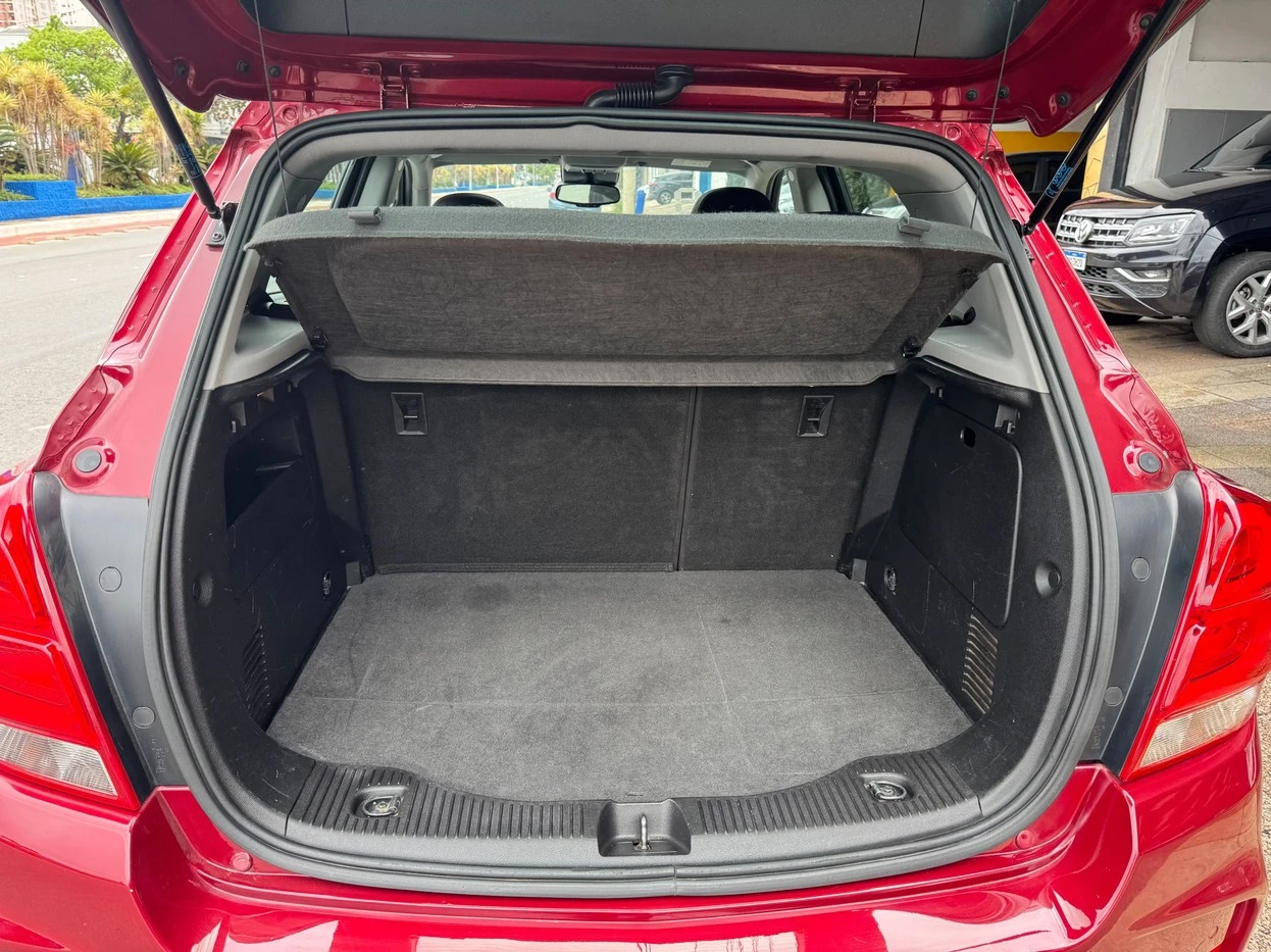 CHEVROLET TRACKER