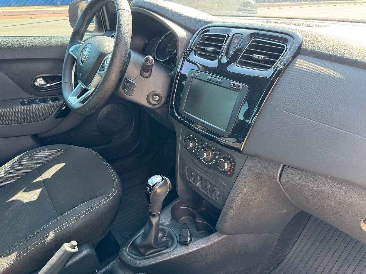 RENAULT LOGAN