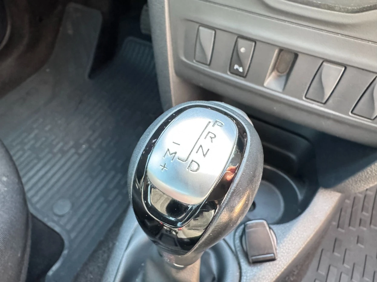 RENAULT LOGAN