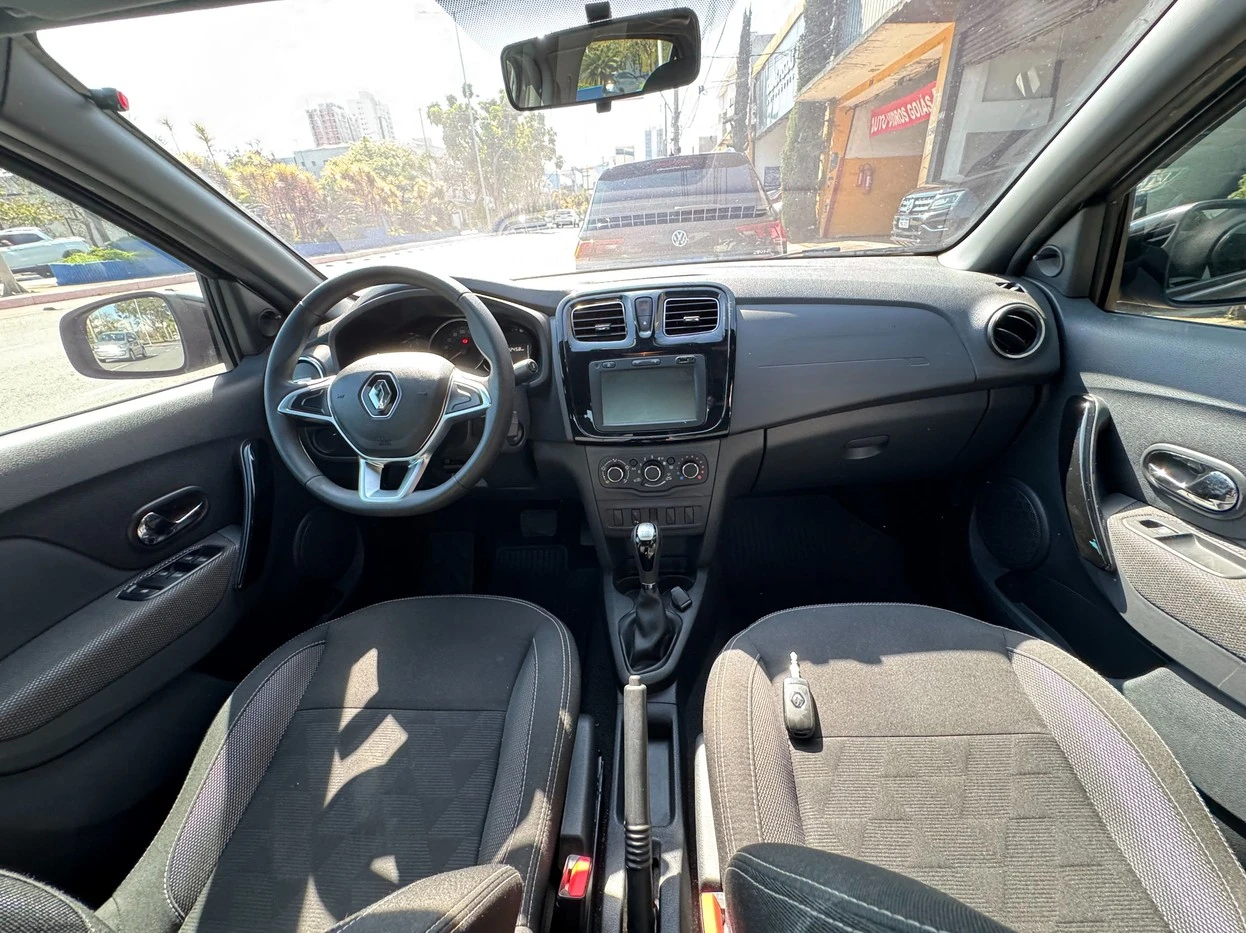 RENAULT LOGAN