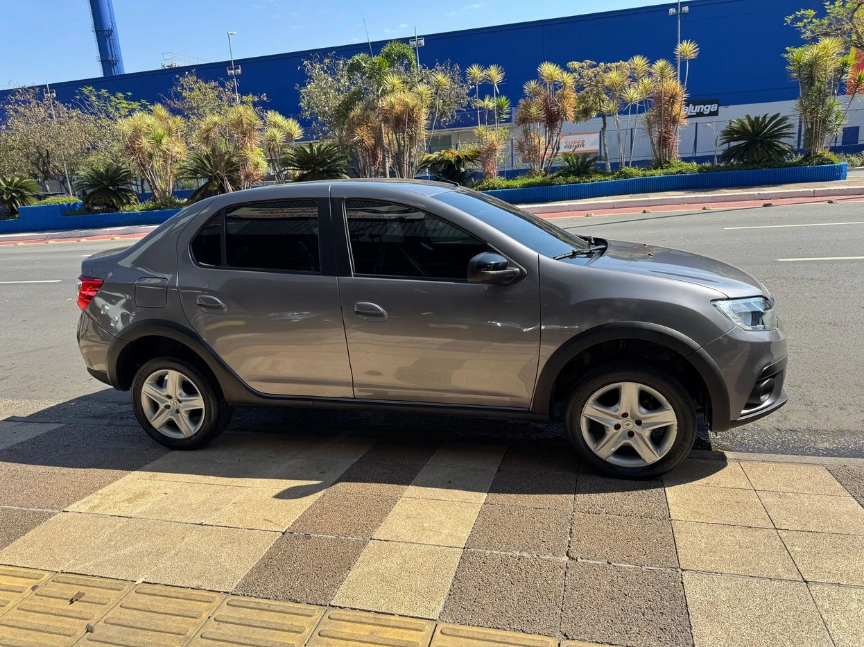 RENAULT LOGAN