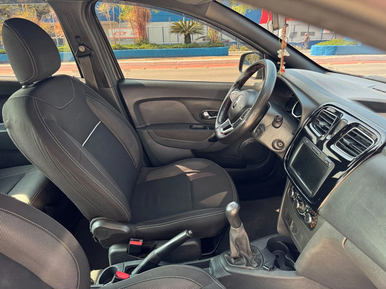 RENAULT LOGAN