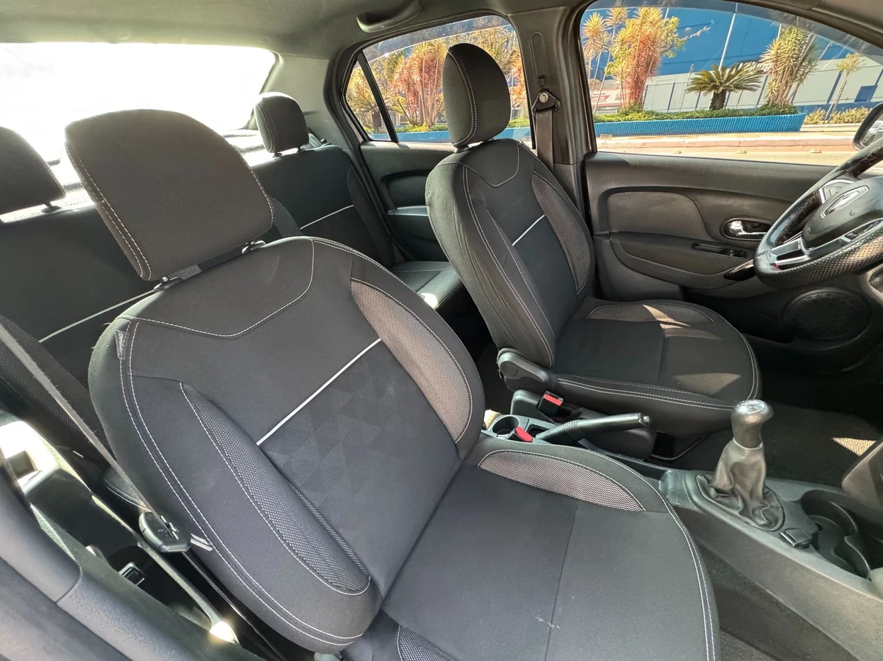 RENAULT LOGAN