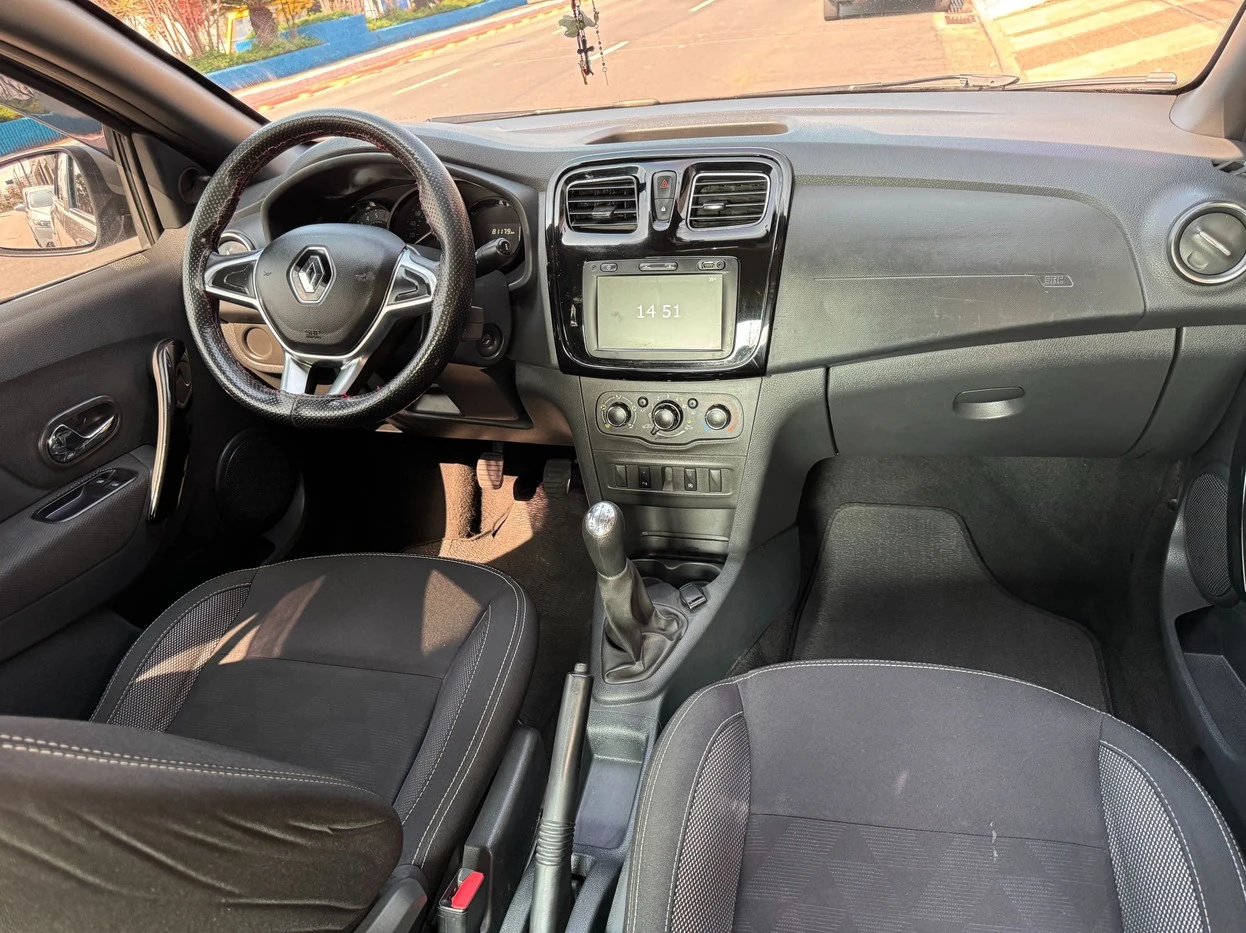 RENAULT LOGAN