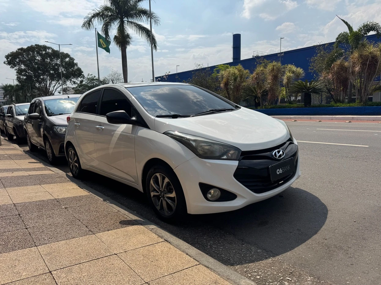 HYUNDAI HB20