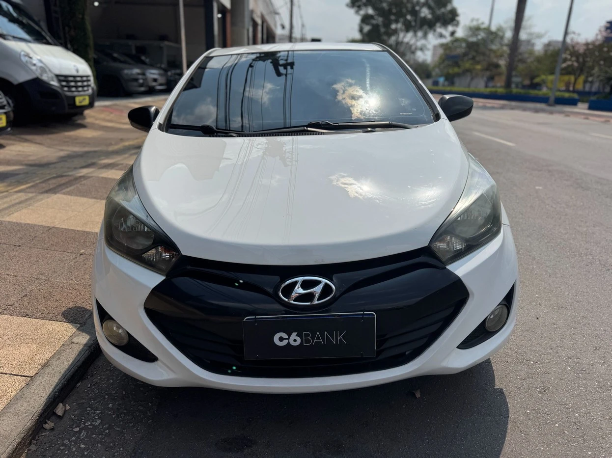 HYUNDAI HB20