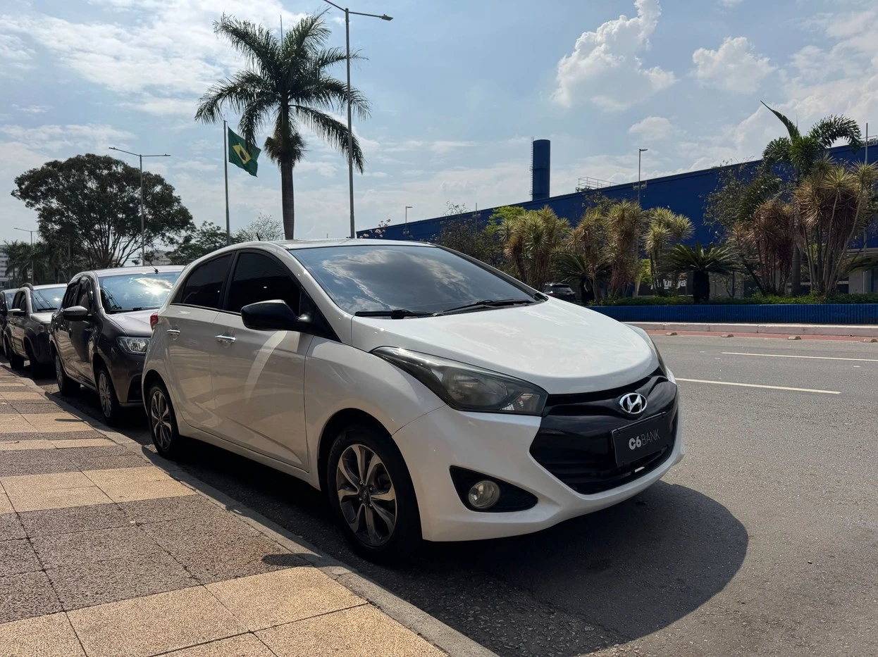 HYUNDAI HB20