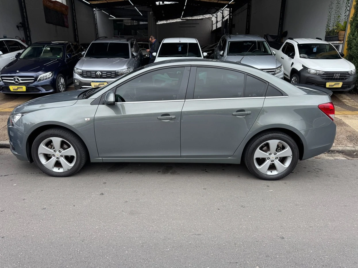 CHEVROLET CRUZE