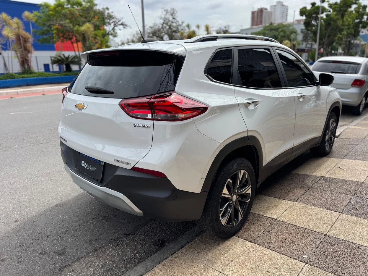 CHEVROLET TRACKER
