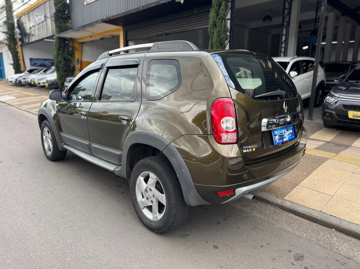 RENAULT DUSTER