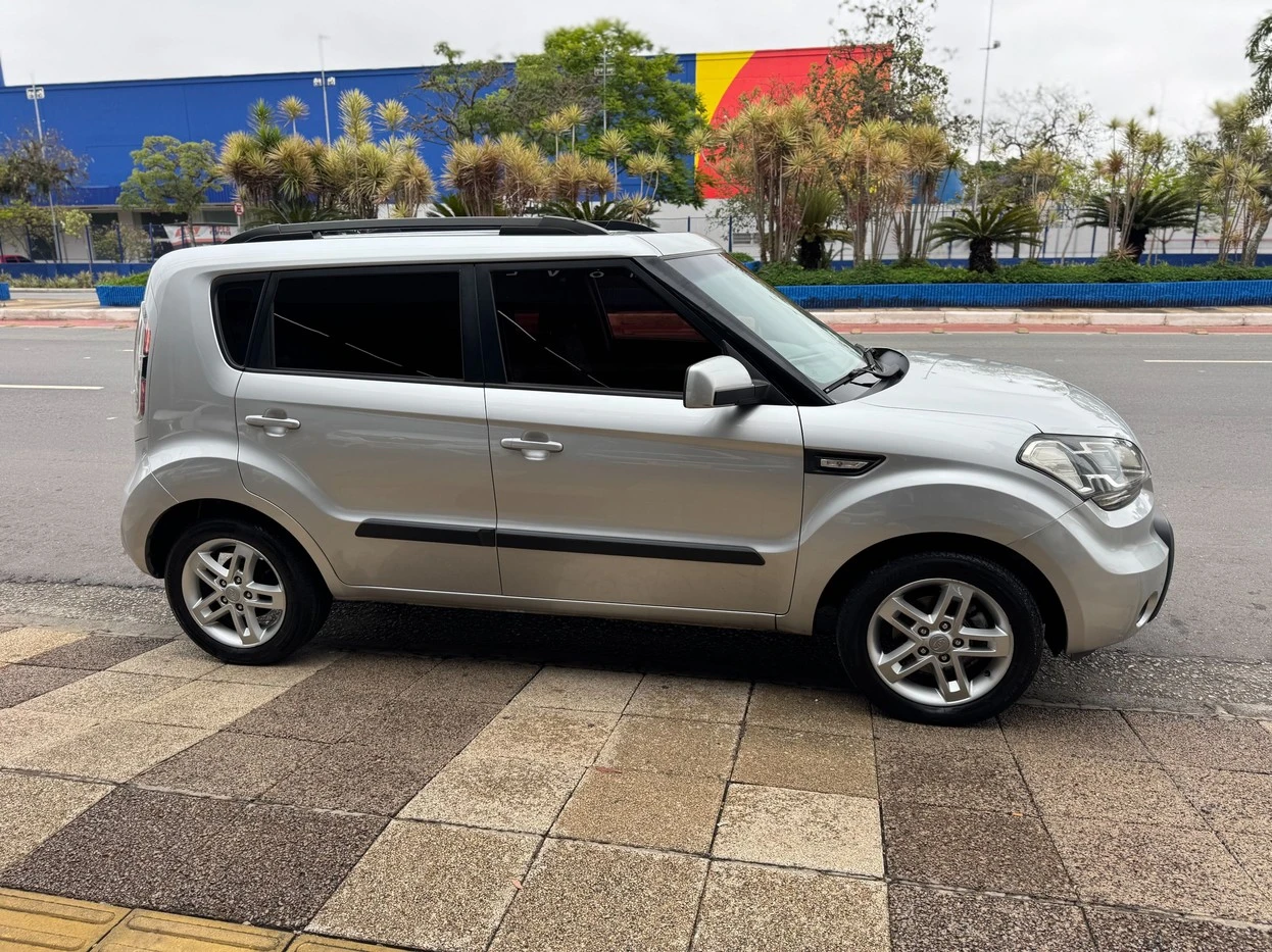 KIA SOUL