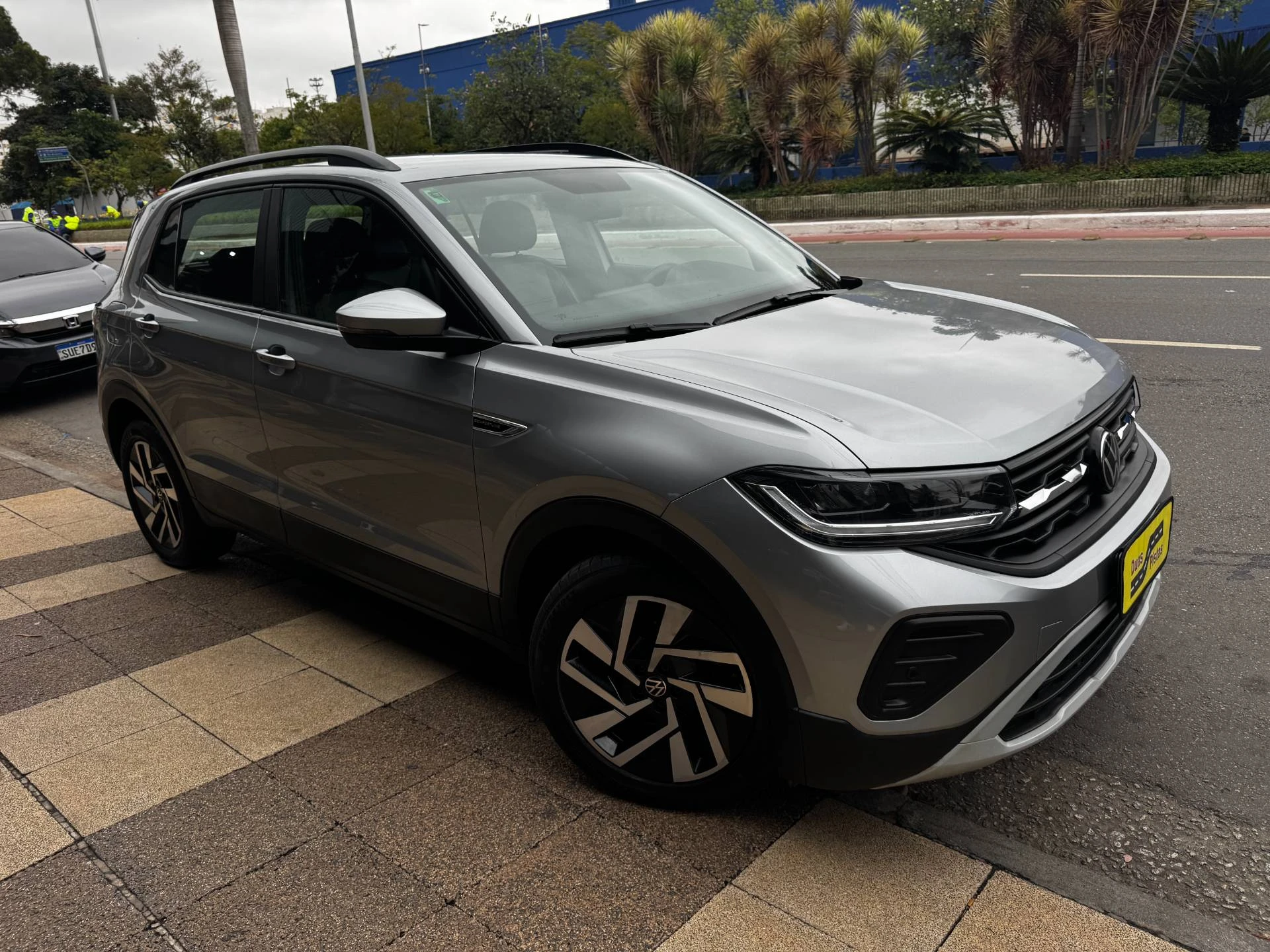 T-CROSS