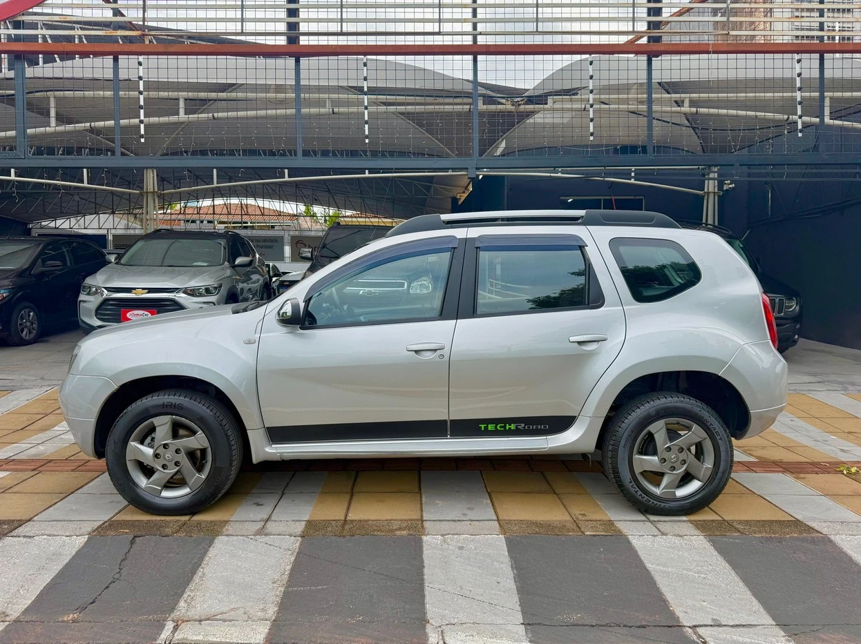 RENAULT DUSTER