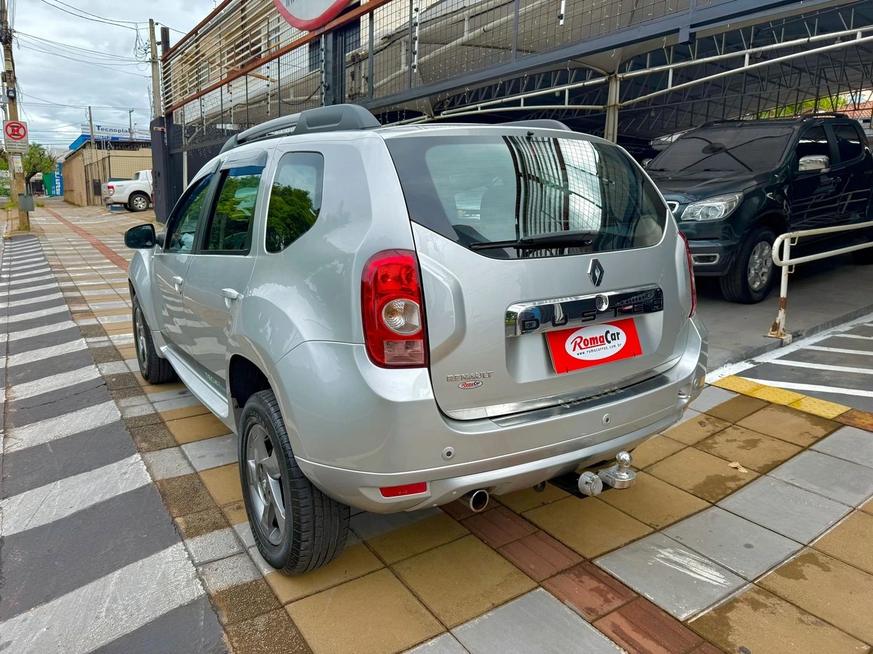 RENAULT DUSTER
