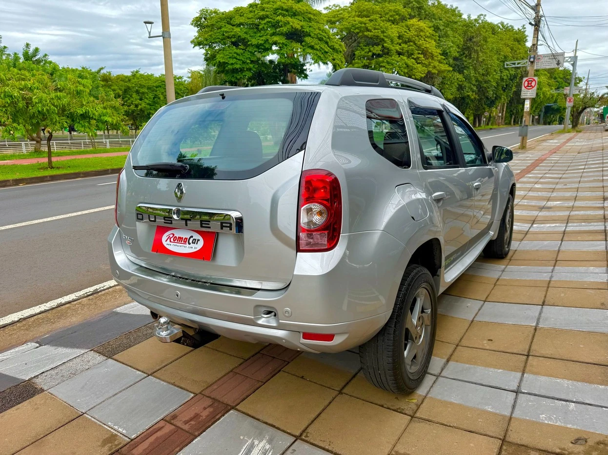 RENAULT DUSTER