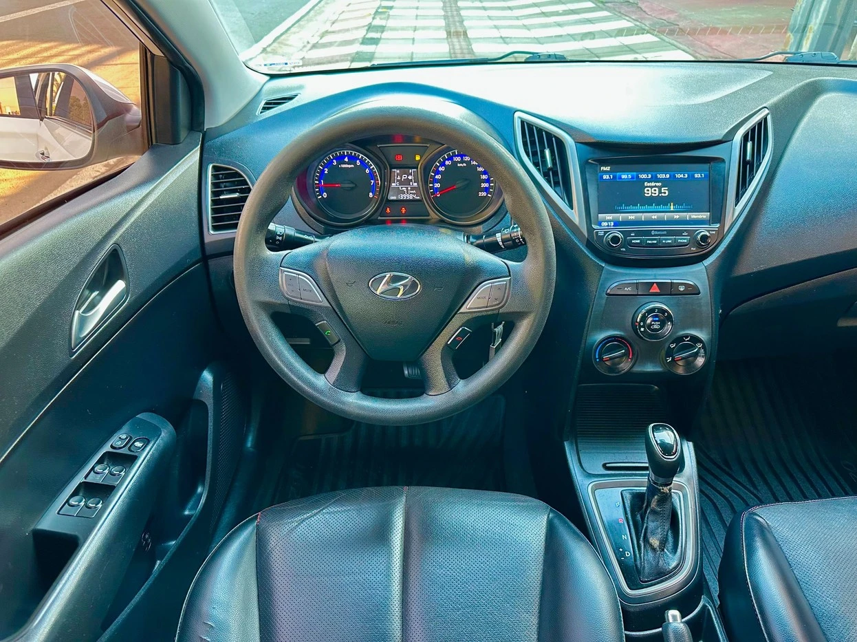 HYUNDAI HB20S