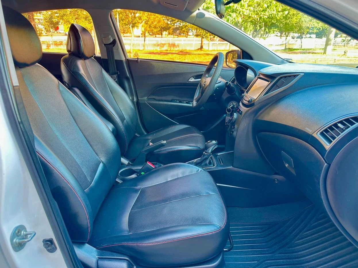 HYUNDAI HB20S