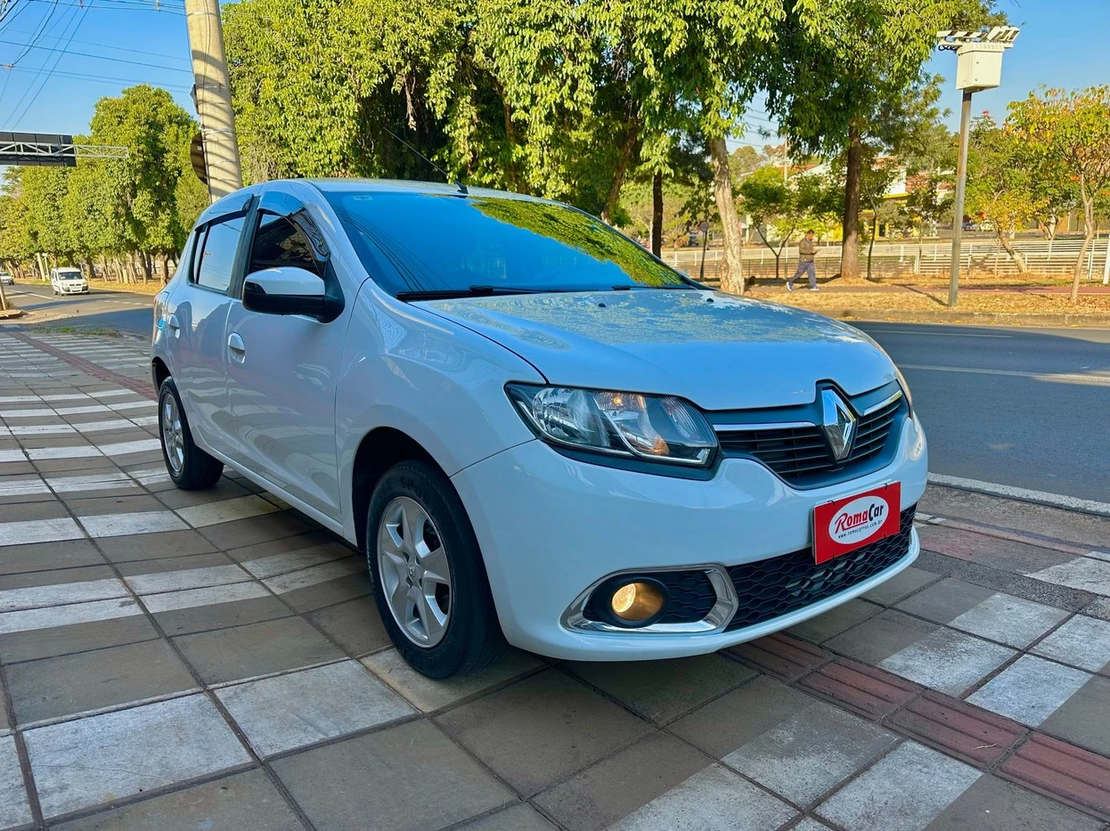 RENAULT SANDERO