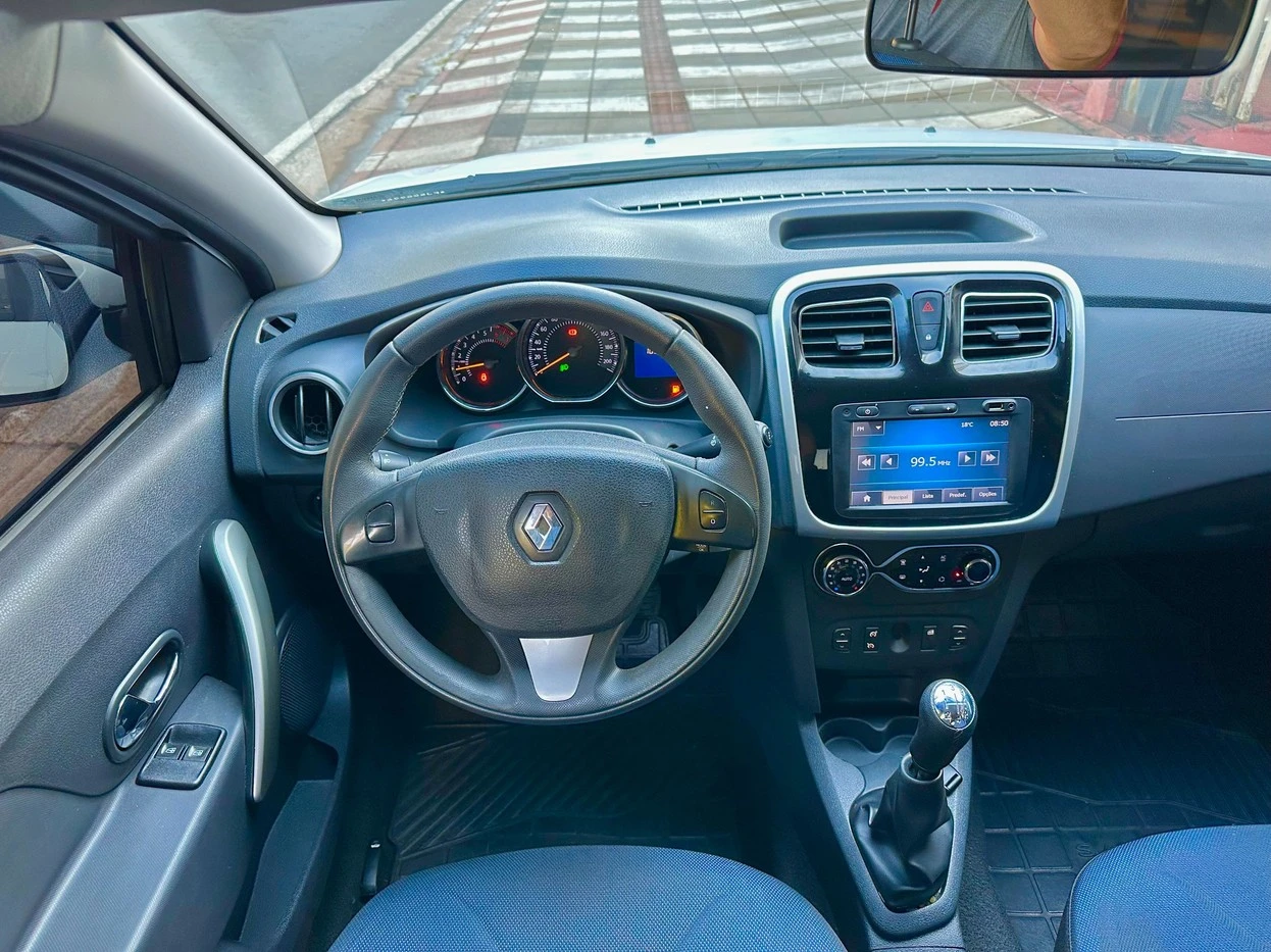 RENAULT SANDERO