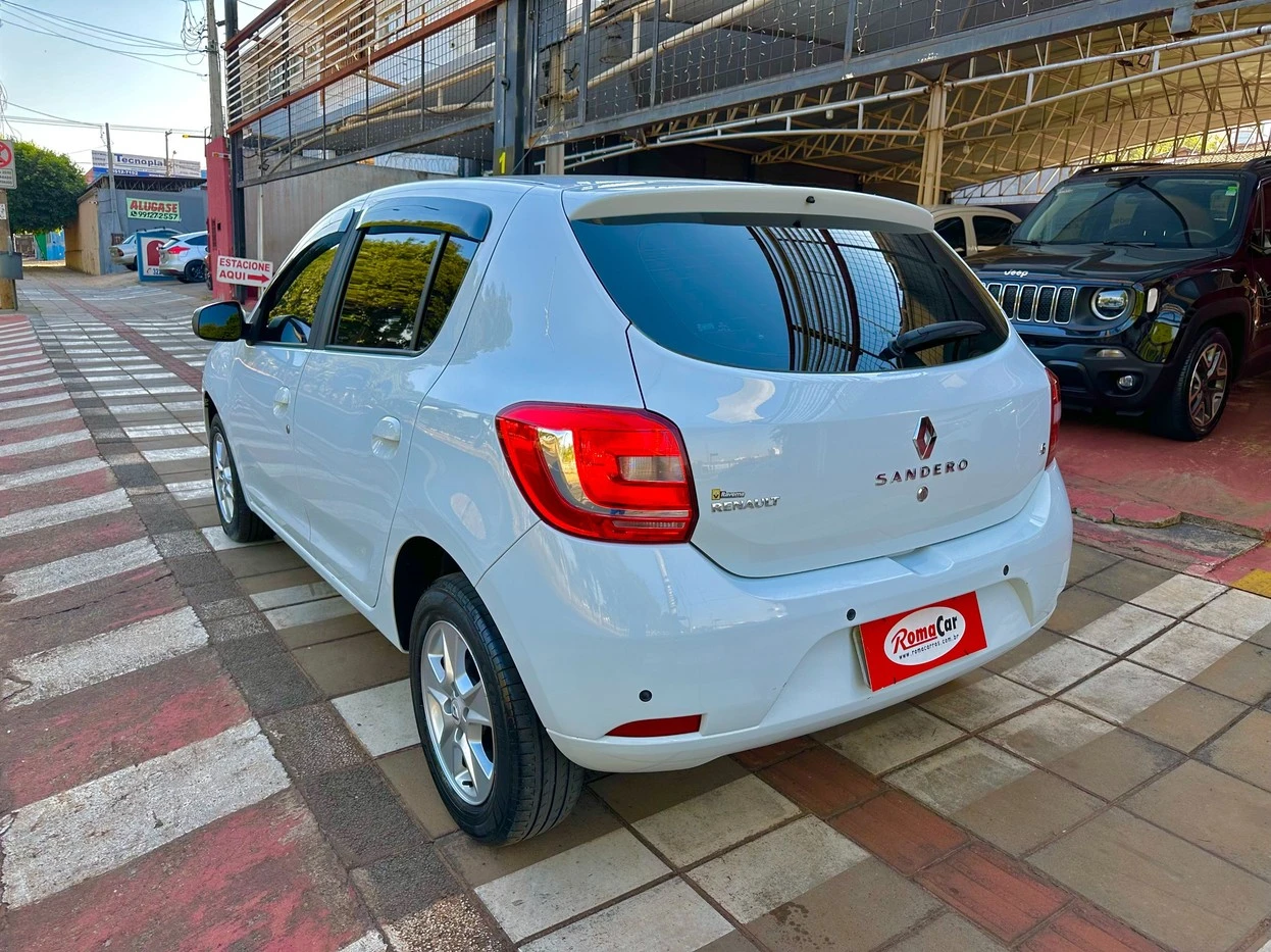 RENAULT SANDERO