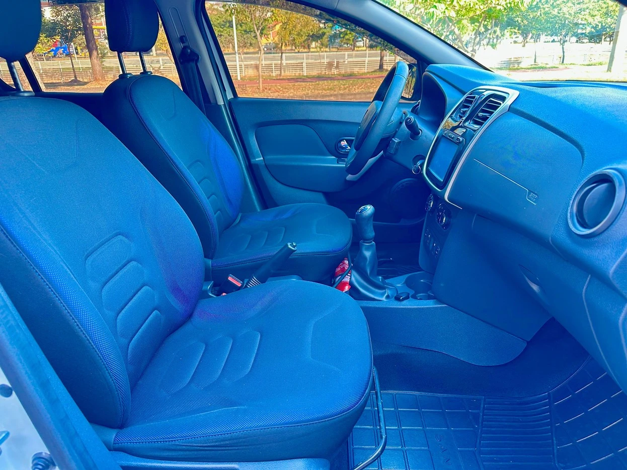 RENAULT SANDERO