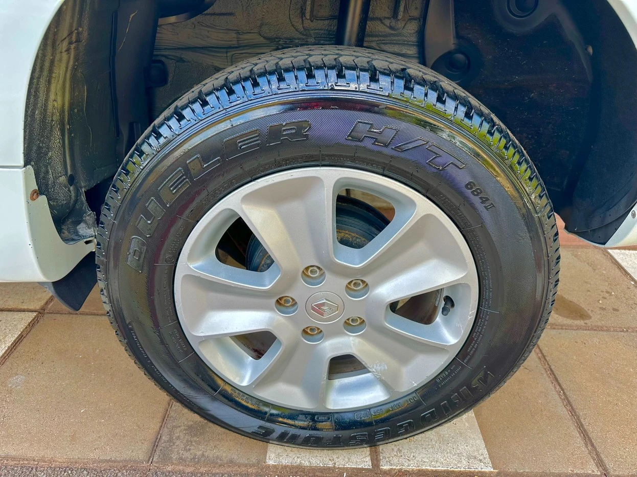 RENAULT DUSTER