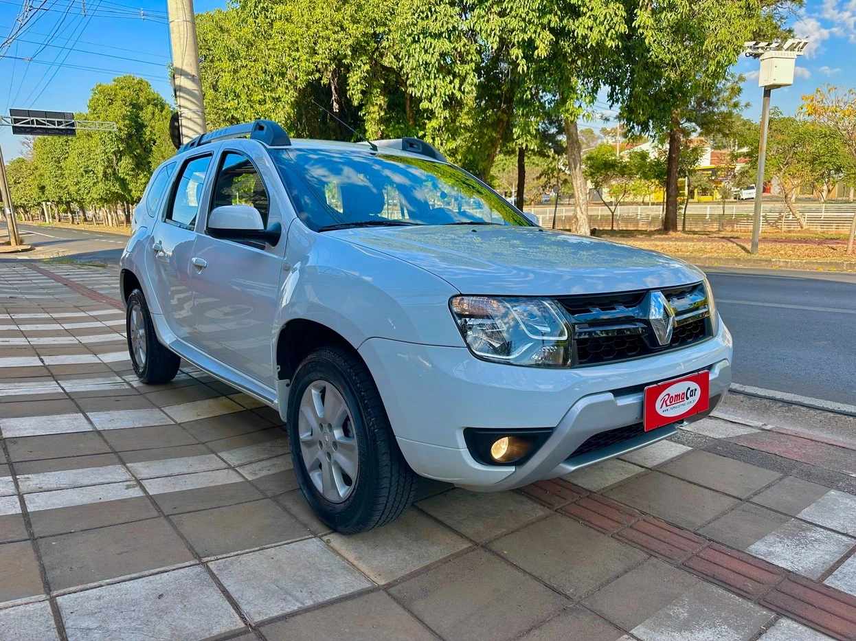 RENAULT DUSTER
