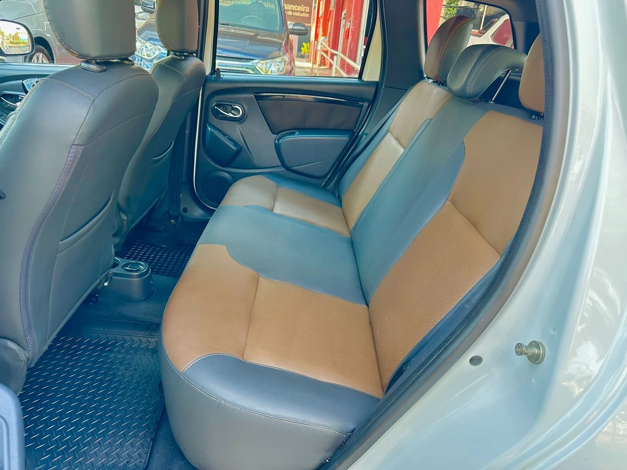 RENAULT DUSTER