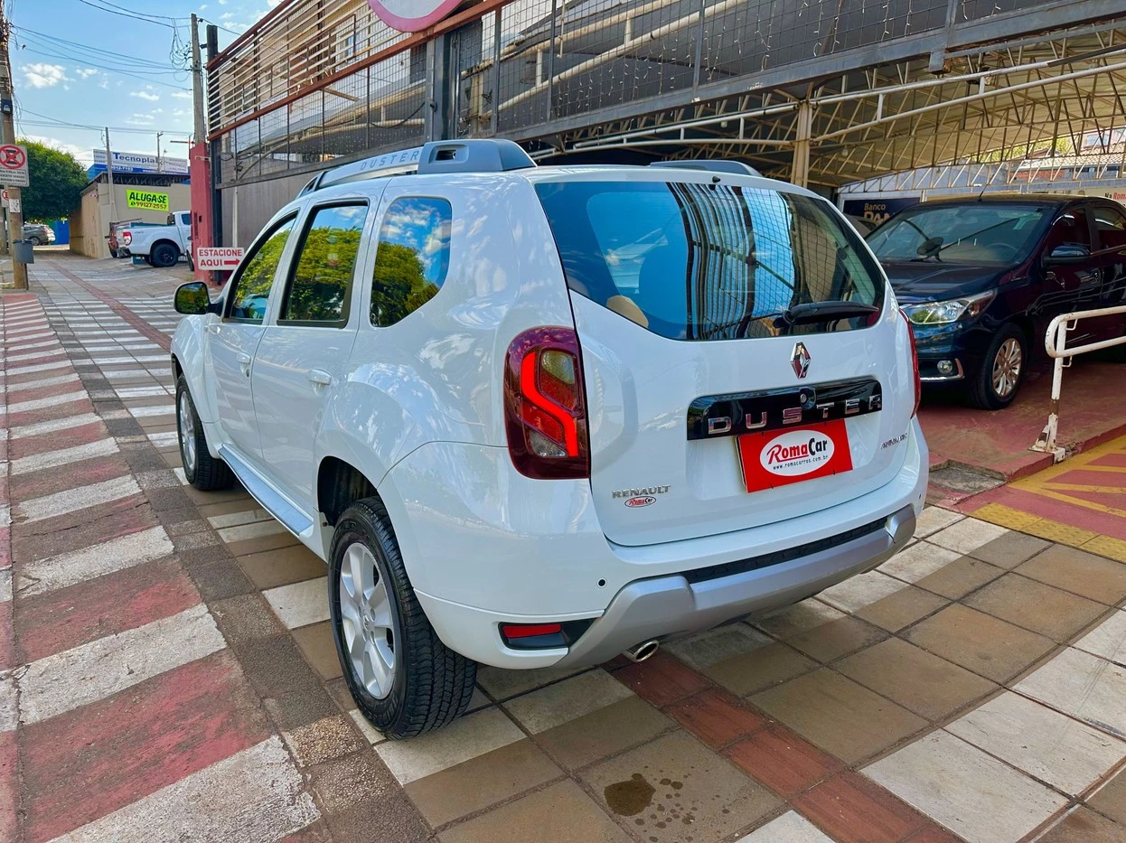 RENAULT DUSTER