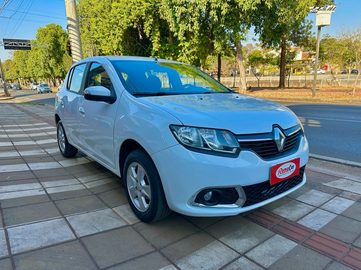 RENAULT SANDERO