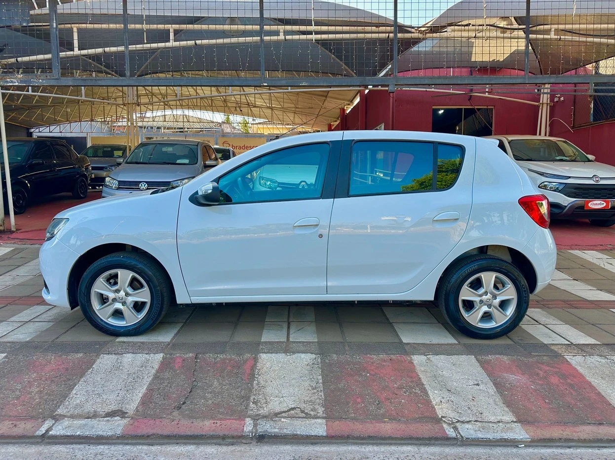 RENAULT SANDERO
