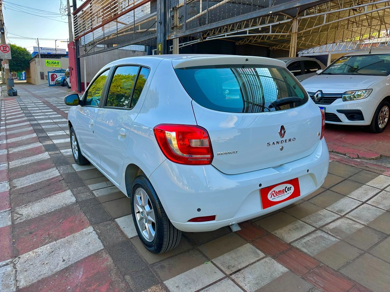 RENAULT SANDERO