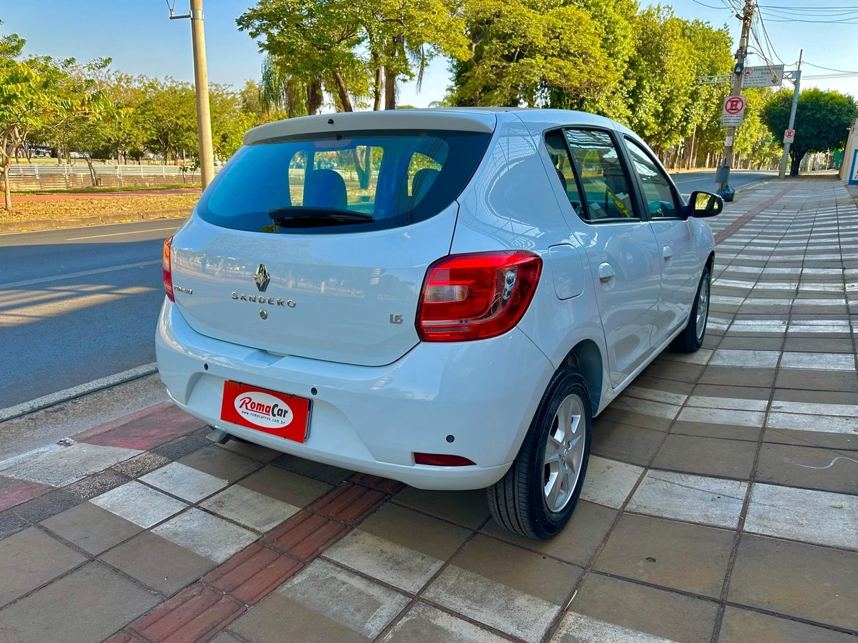 RENAULT SANDERO