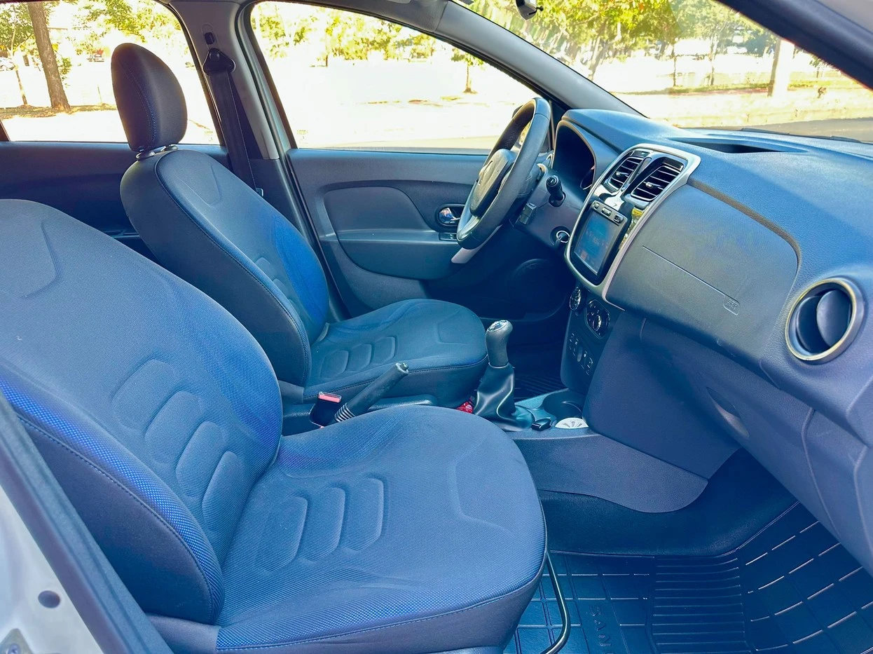 RENAULT SANDERO
