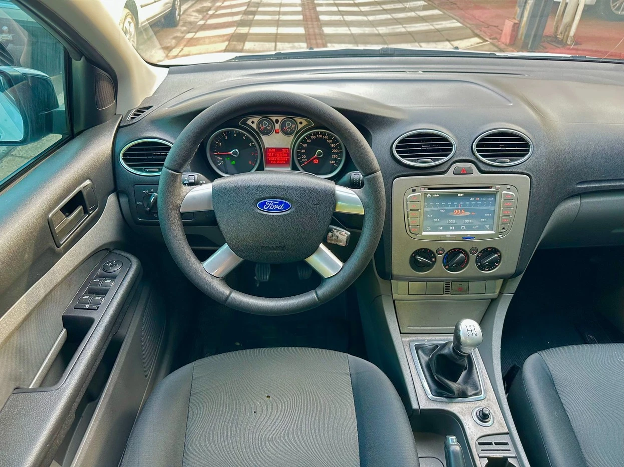 FORD FOCUS