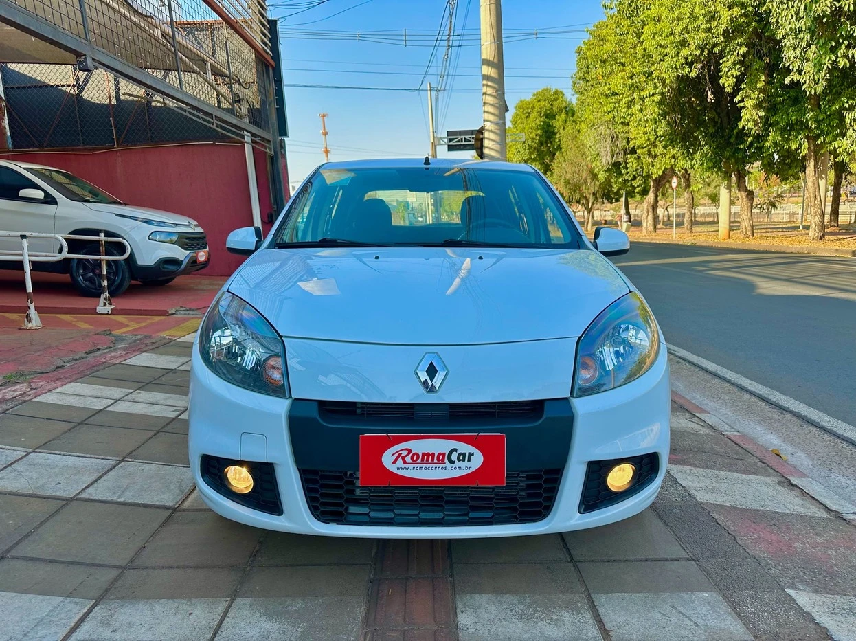 RENAULT SANDERO