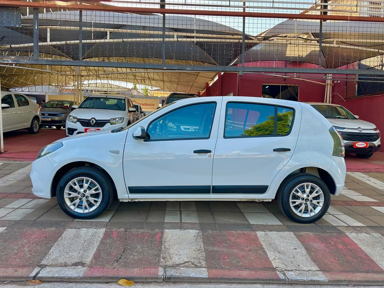 RENAULT SANDERO