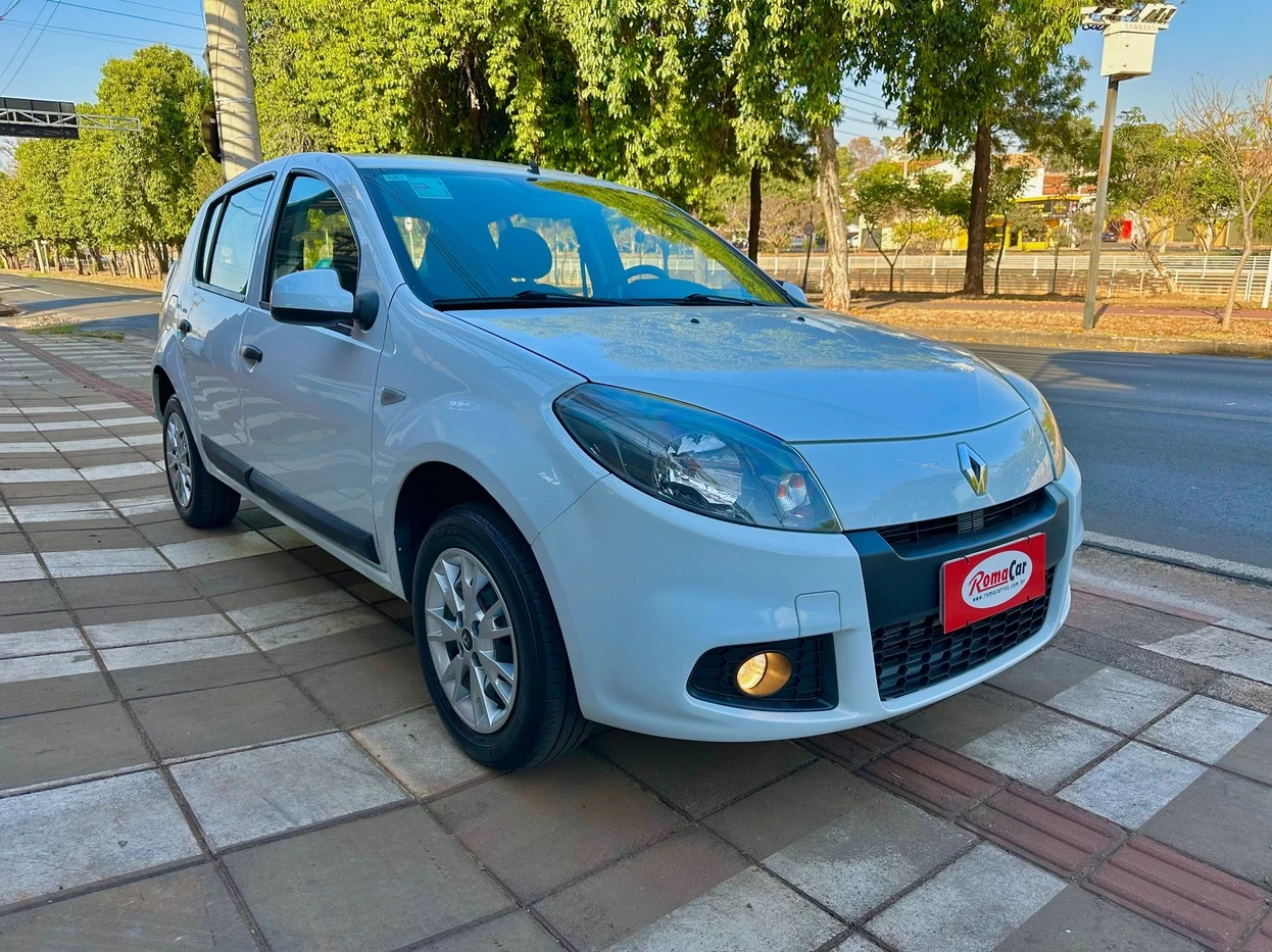 RENAULT SANDERO