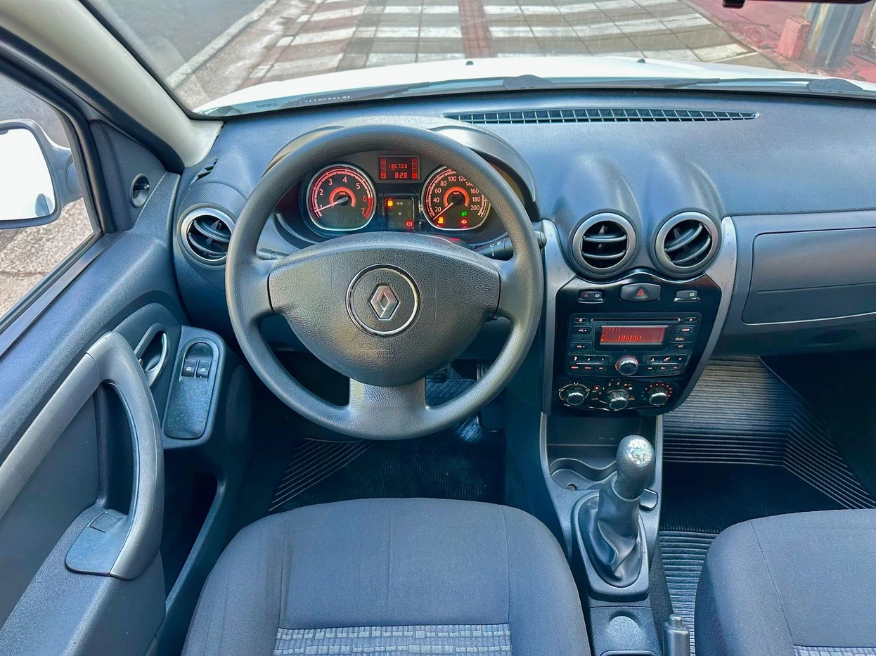RENAULT SANDERO