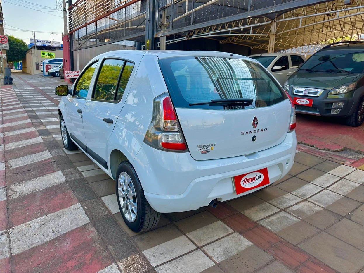 RENAULT SANDERO