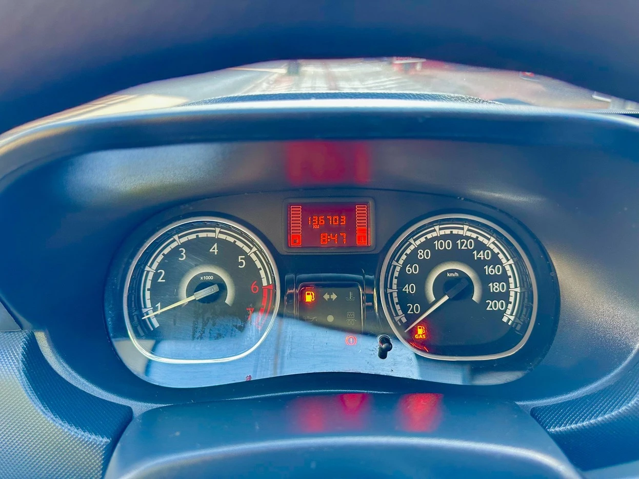 RENAULT SANDERO