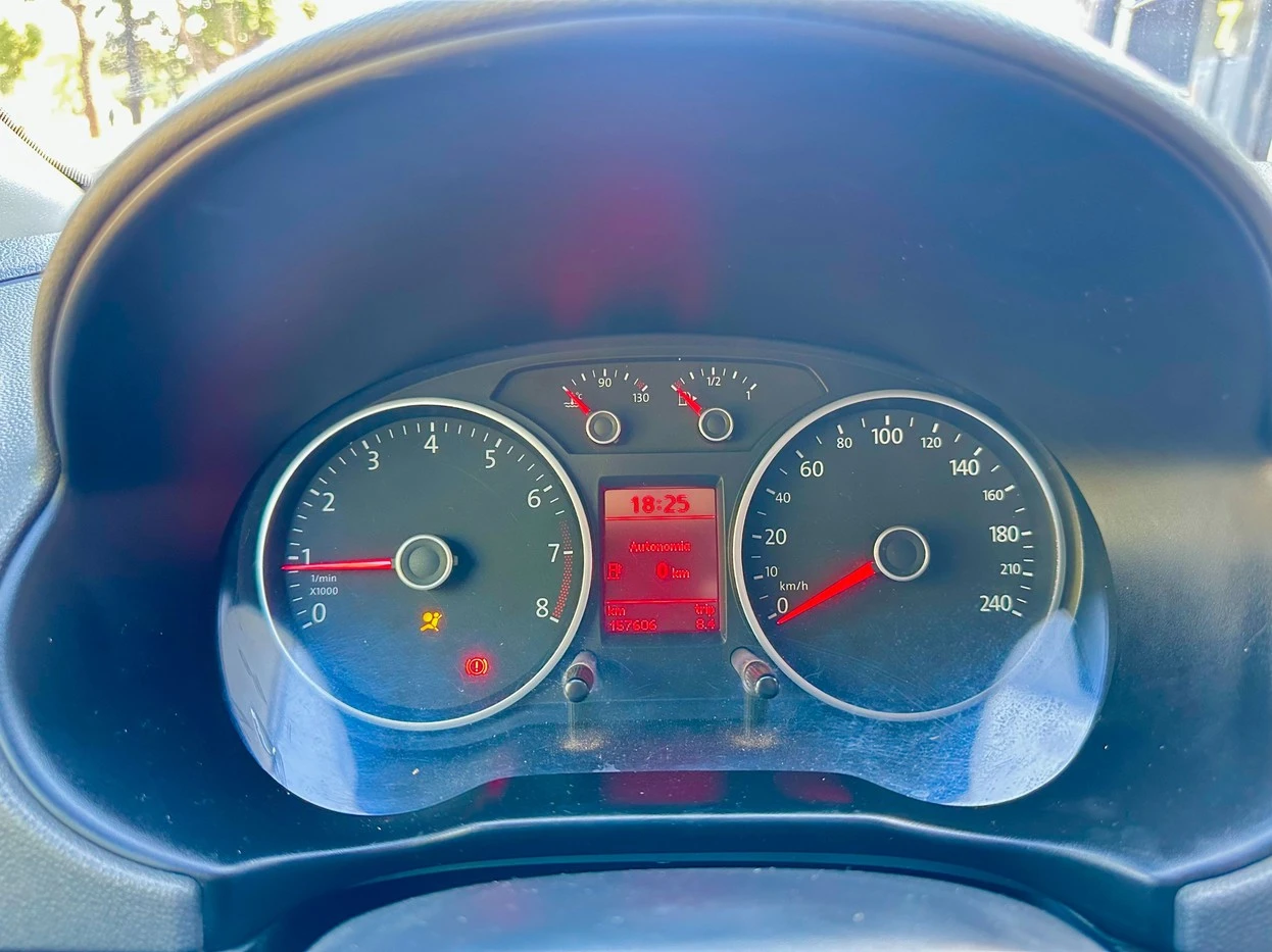 VOLKSWAGEN VOYAGE