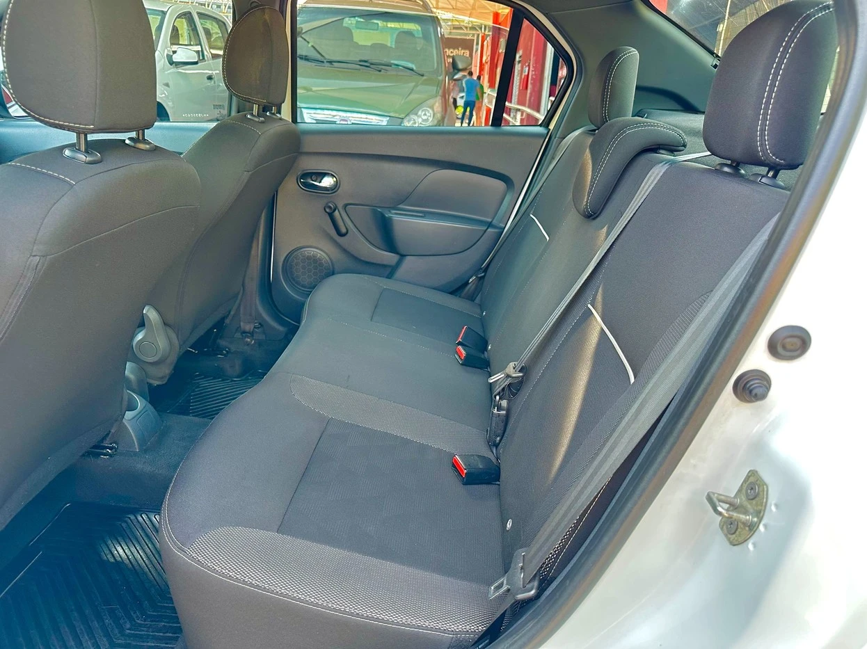 RENAULT LOGAN