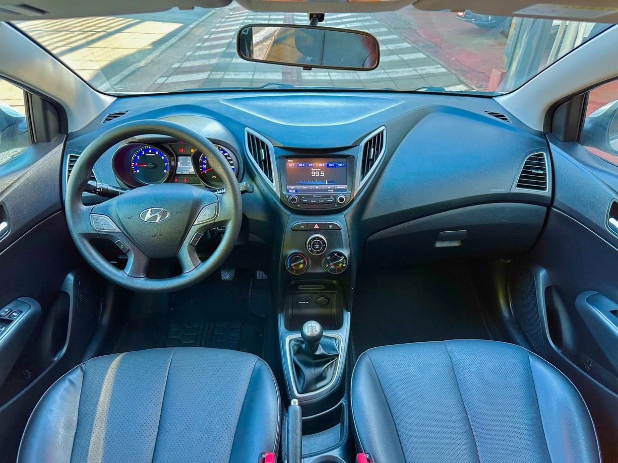 HYUNDAI HB20