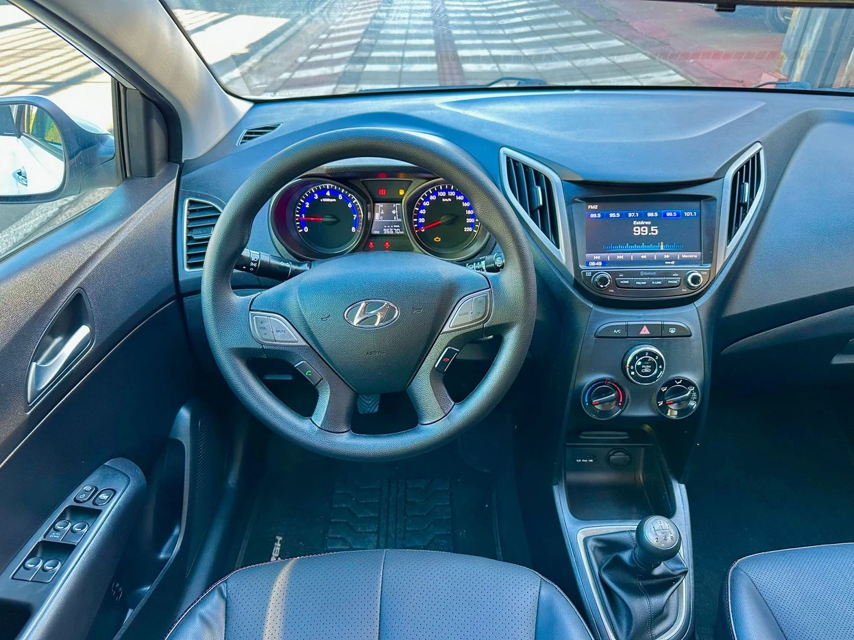 HYUNDAI HB20