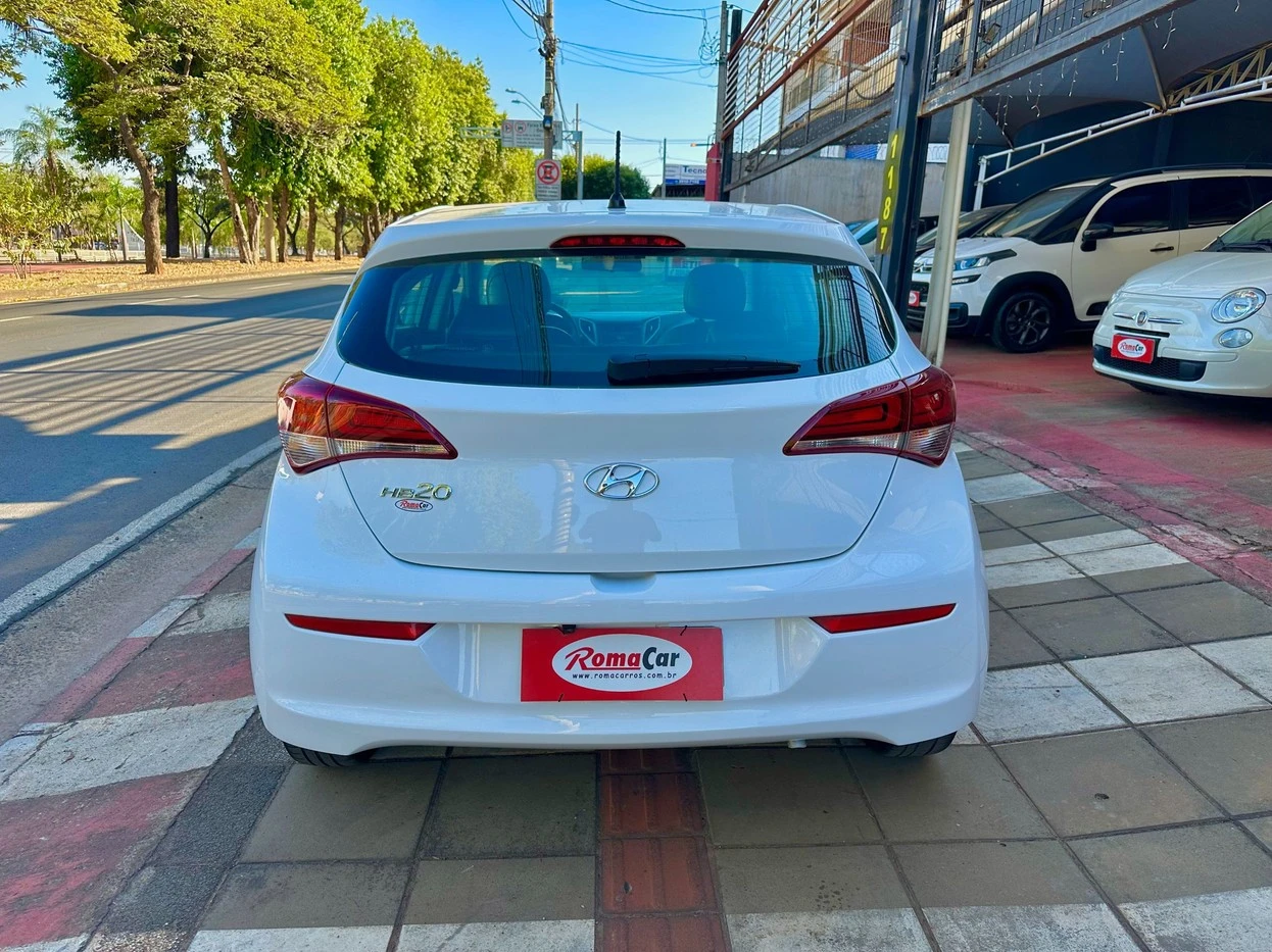 HYUNDAI HB20