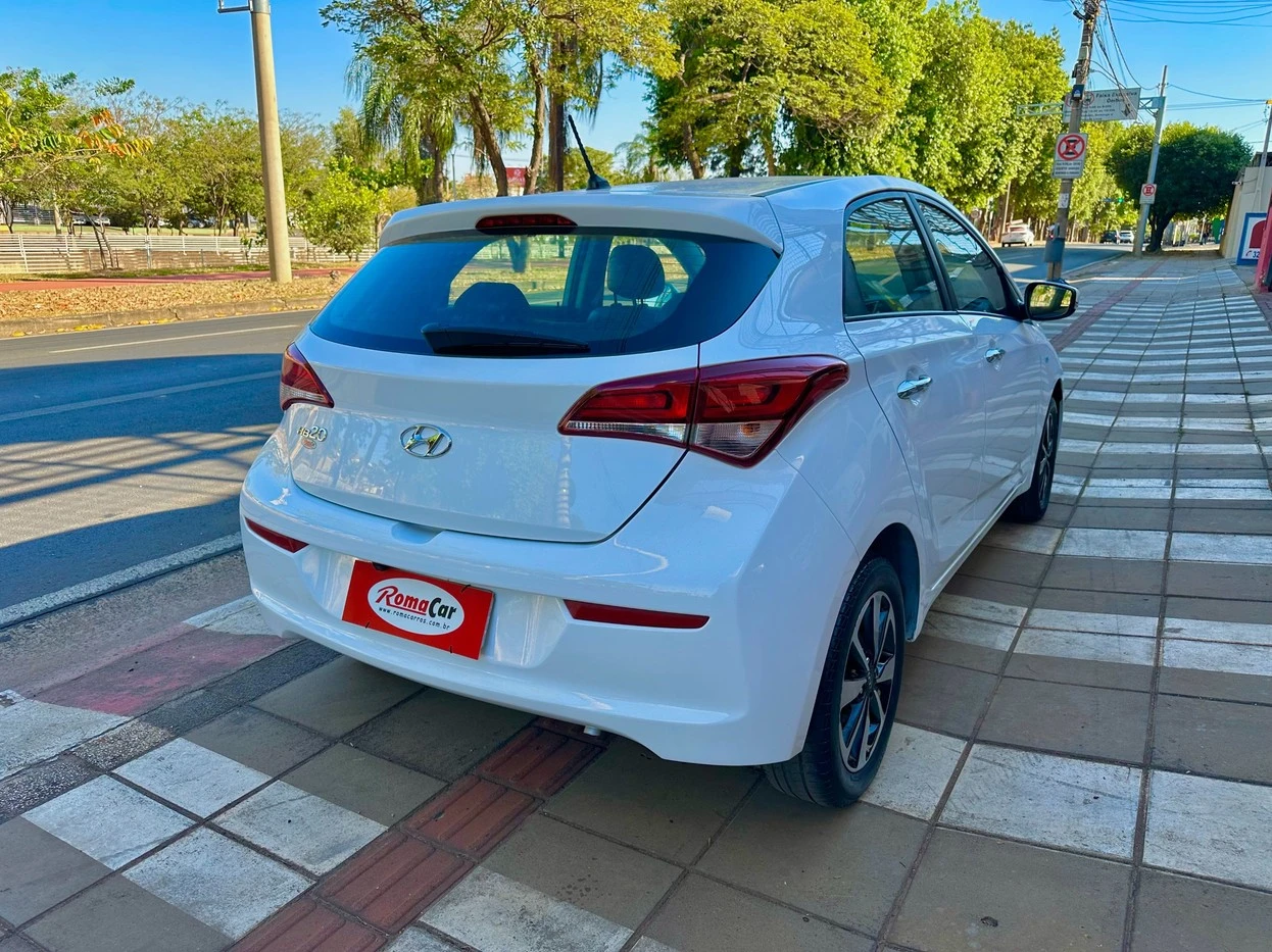 HYUNDAI HB20