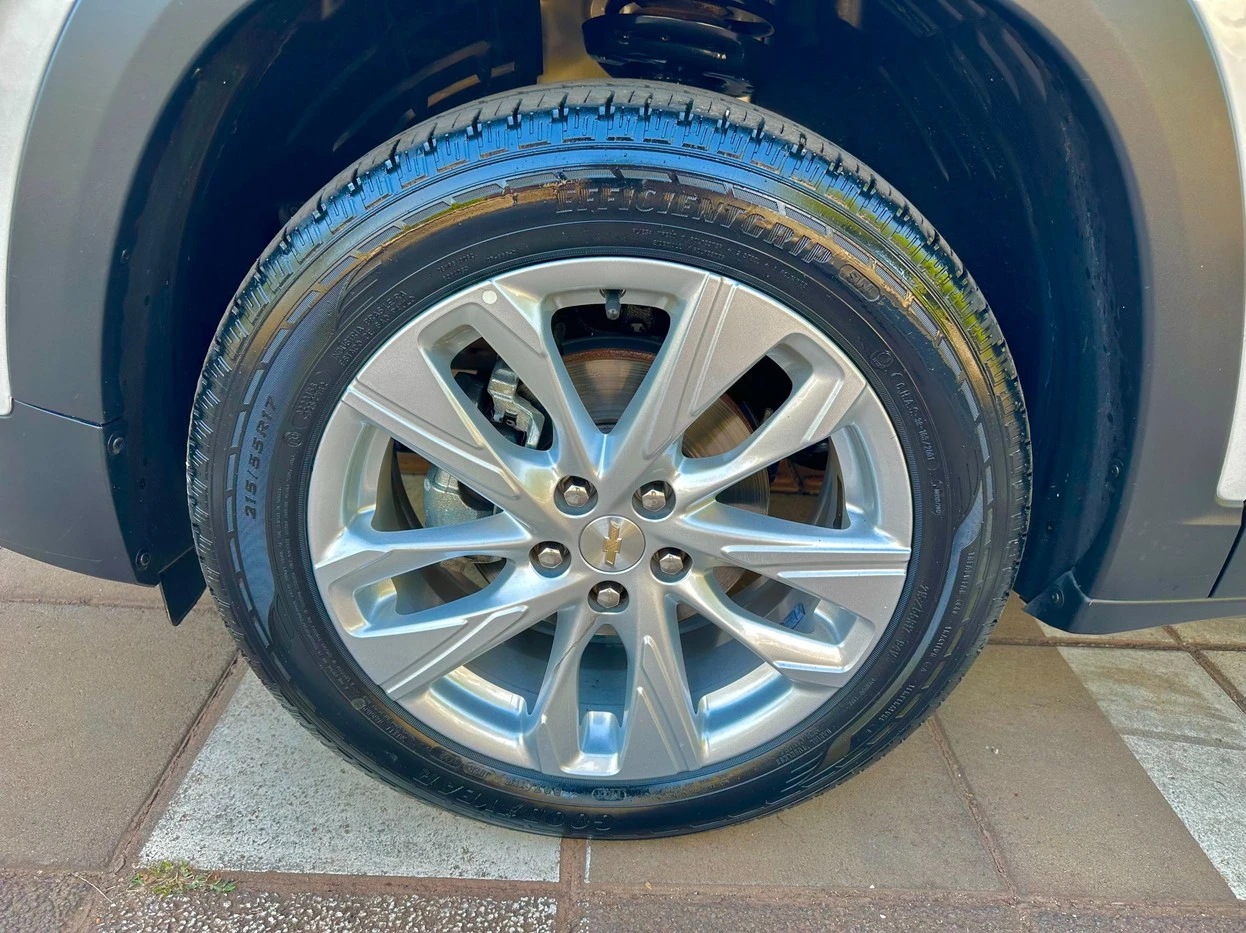 CHEVROLET TRACKER