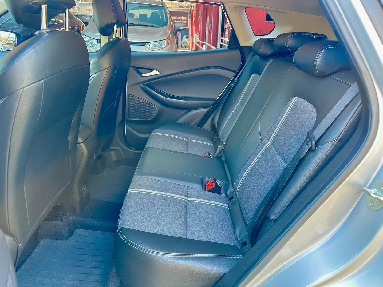 CHEVROLET TRACKER